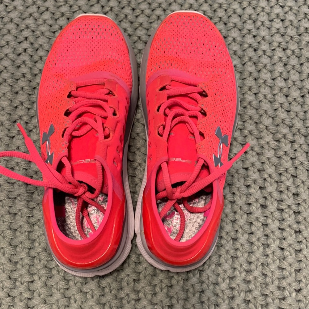 Under Armour women’s 7.5